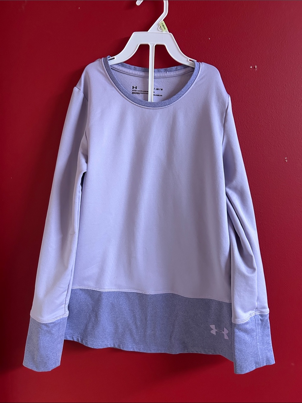 Under Armour Girls' Light Lavender Crewneck cold gear  Shirt Youth Medium